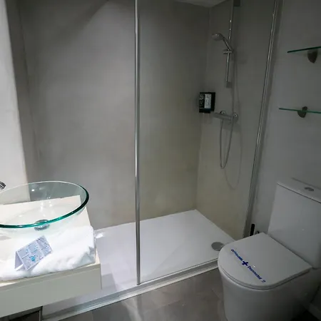 Urban Spaces Aparthotel 3*